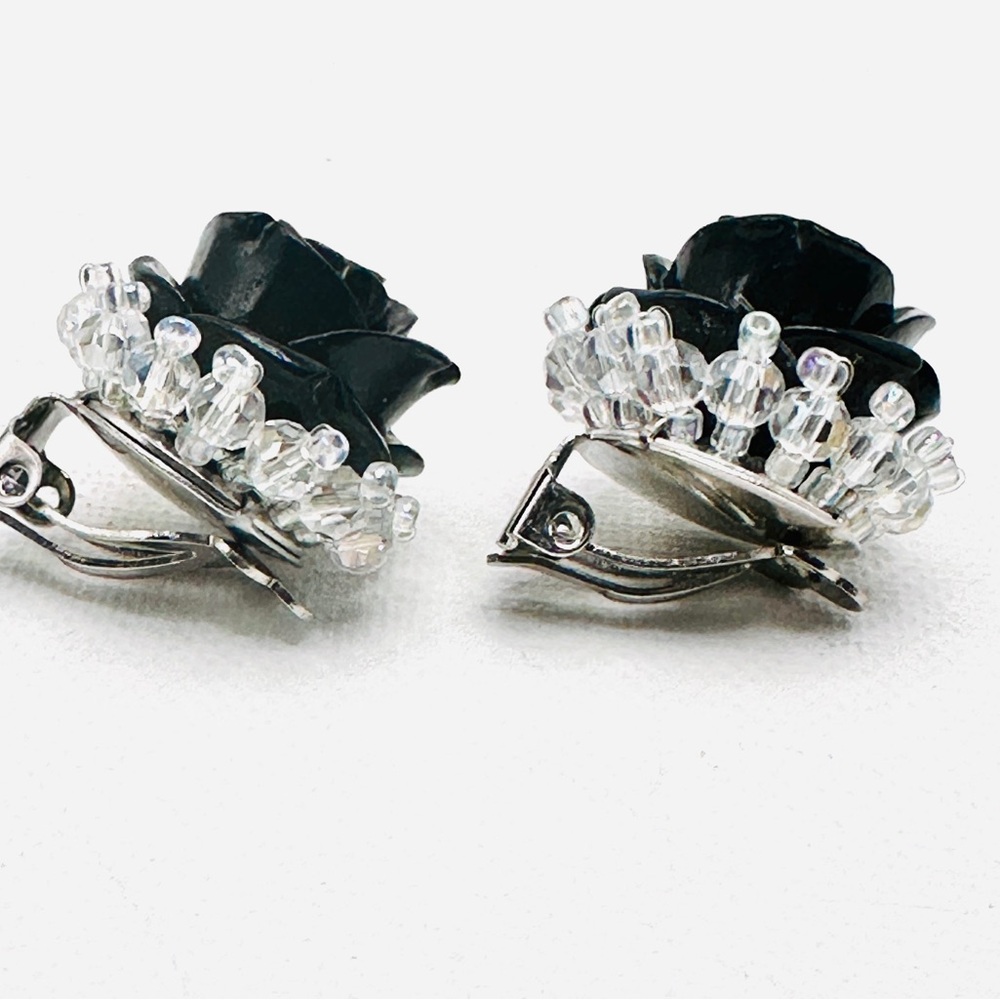 Clip-on Earrings - Picture 5 of 10